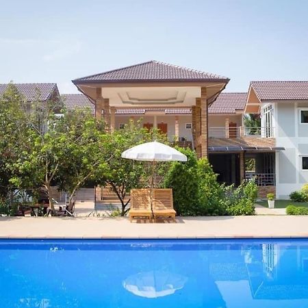 Baan Suan Khun Yaiy Ban Wang Takhrai Exterior foto