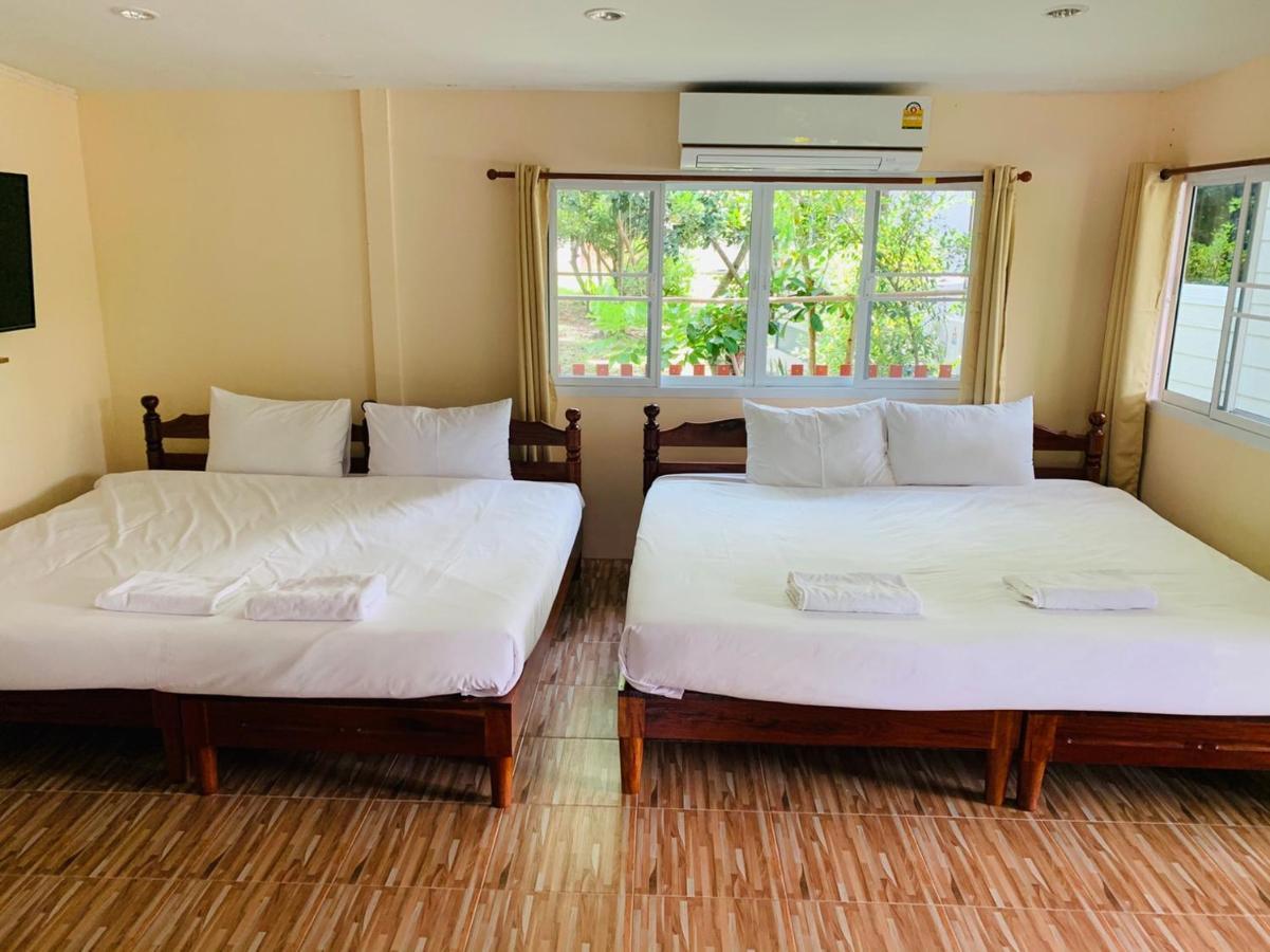 Baan Suan Khun Yaiy Ban Wang Takhrai Exterior foto