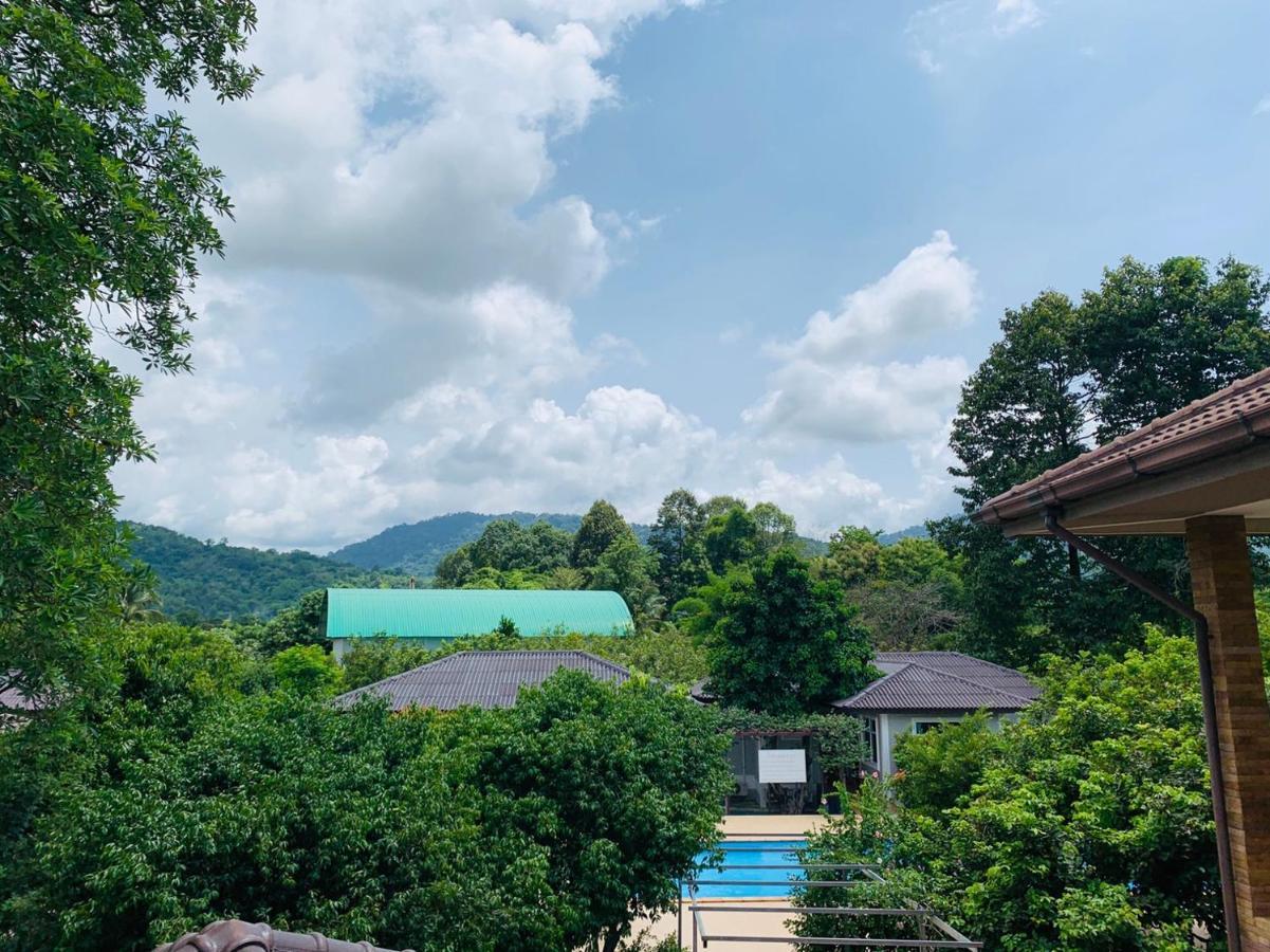 Baan Suan Khun Yaiy Ban Wang Takhrai Exterior foto
