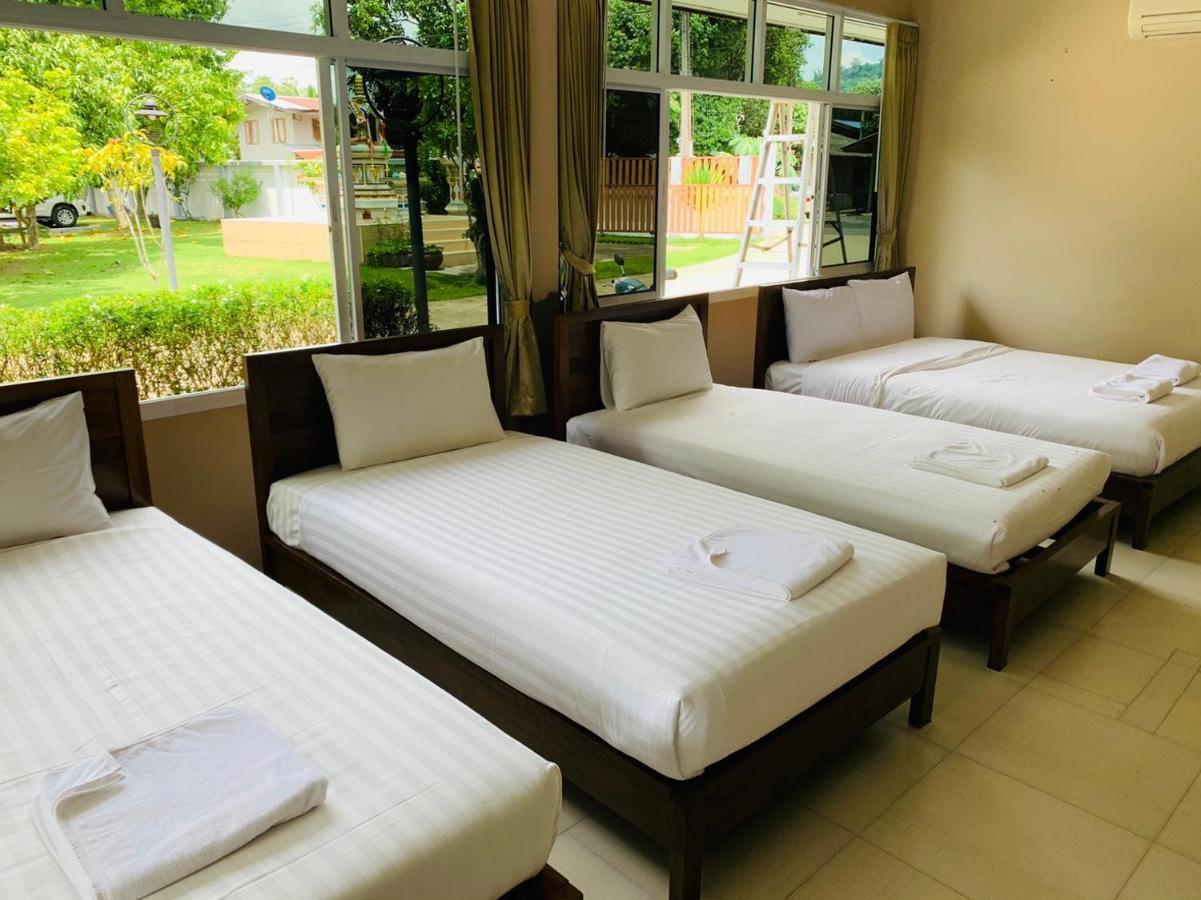 Baan Suan Khun Yaiy Ban Wang Takhrai Exterior foto
