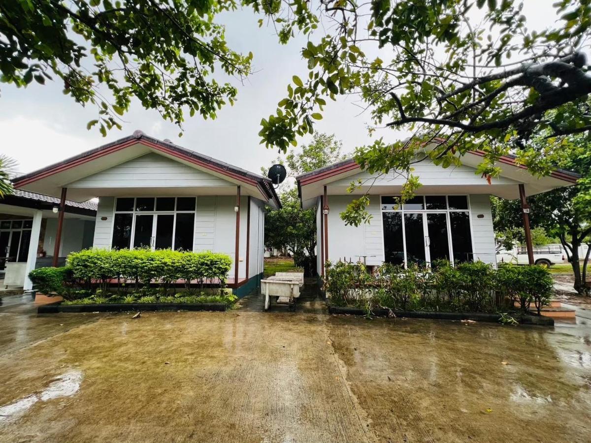 Baan Suan Khun Yaiy Ban Wang Takhrai Exterior foto