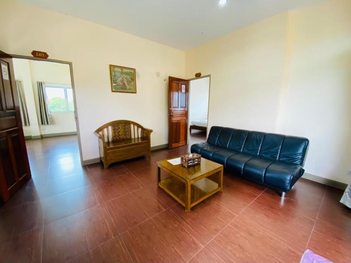 Baan Suan Khun Yaiy Ban Wang Takhrai Exterior foto
