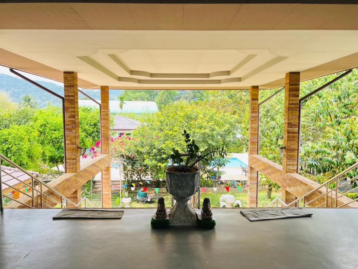 Baan Suan Khun Yaiy Ban Wang Takhrai Exterior foto