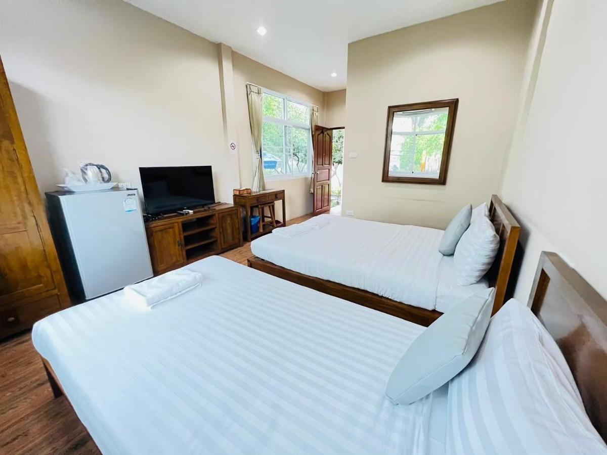 Baan Suan Khun Yaiy Ban Wang Takhrai Exterior foto