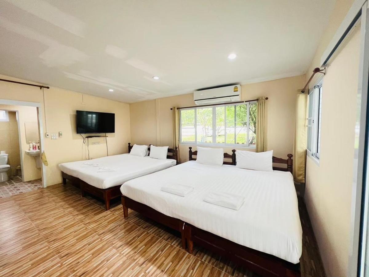 Baan Suan Khun Yaiy Ban Wang Takhrai Exterior foto